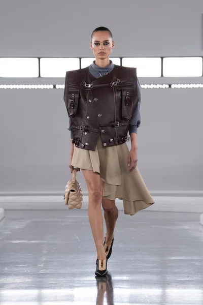 Look 48